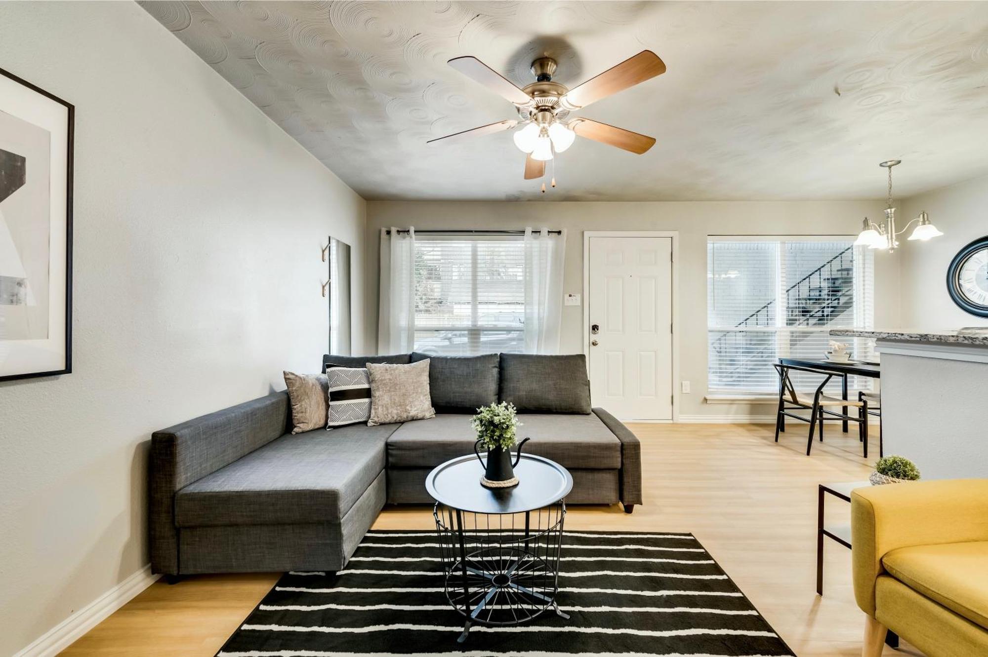 Insta-Worthy Flat And Arboretum Tickets Included Dallas Exterior photo